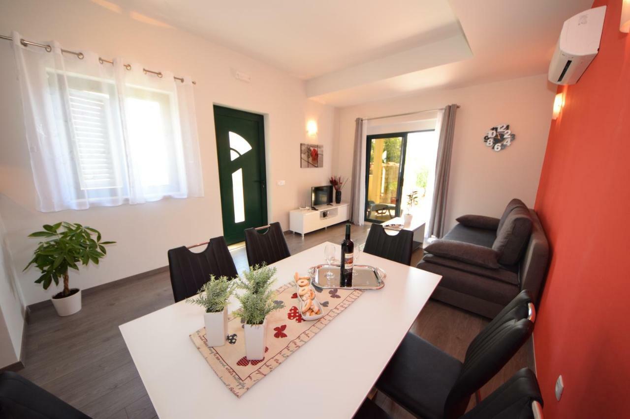 Apartmani Dora I Kati Orebic Exterior photo