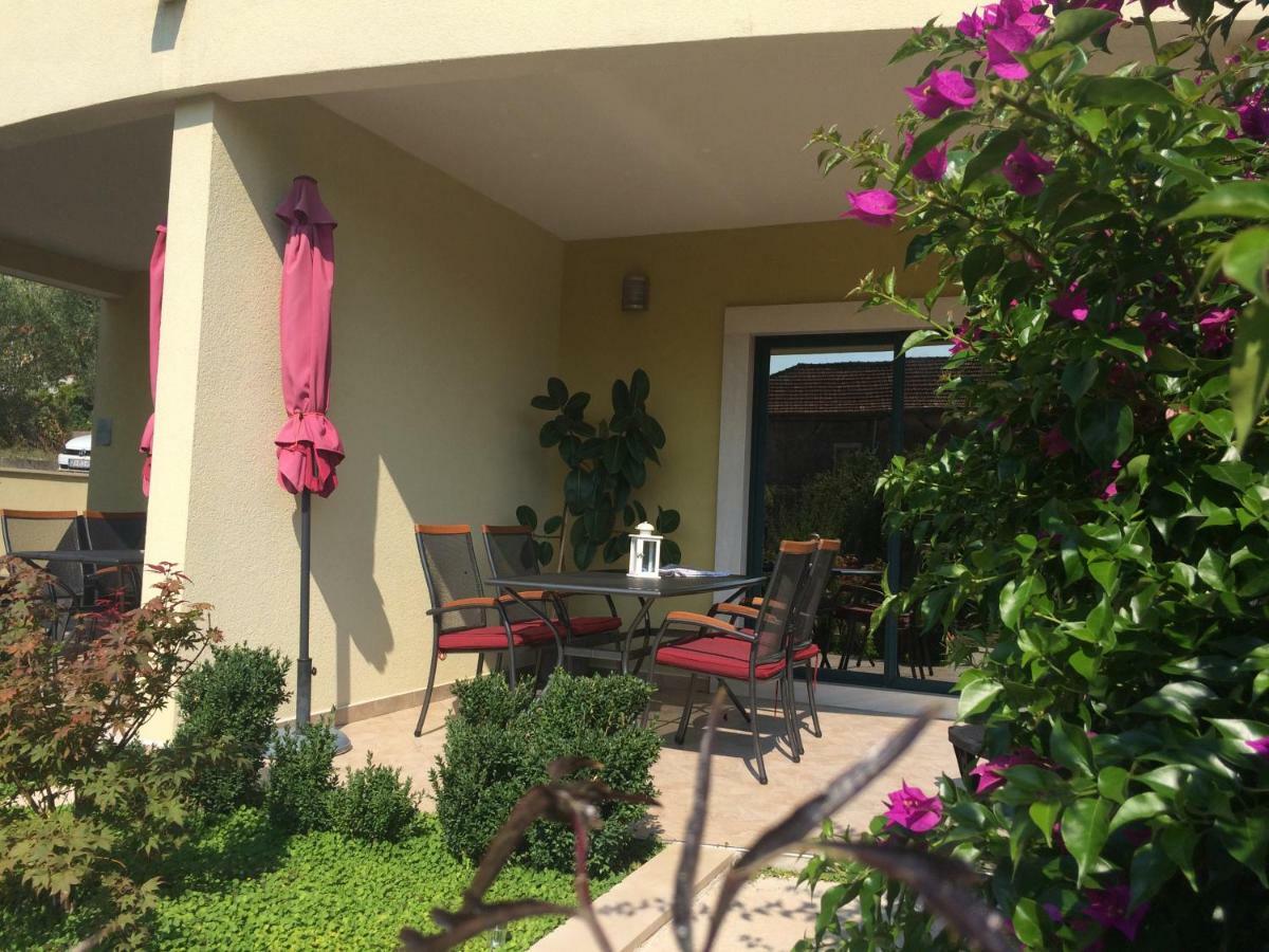Apartmani Dora I Kati Orebic Exterior photo
